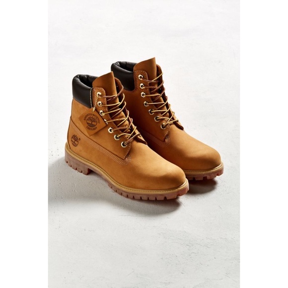 Urban Outfitters x Timberland Premium 6 Inch Waterproof Classic Work Boots - Picture 3 of 11